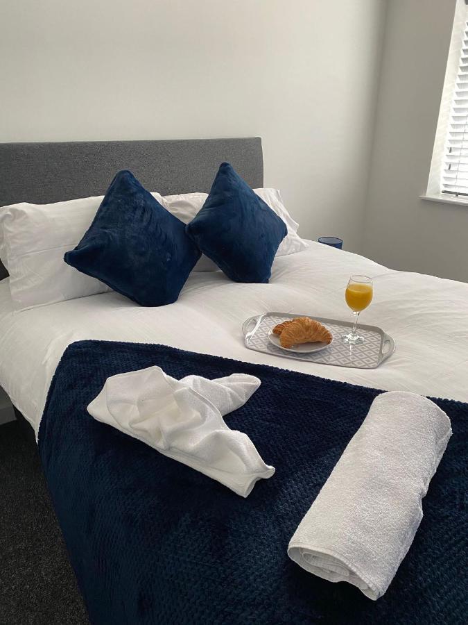 헤즐 Hu-Thirteen Apt One - Sleeps 4 아파트 외부 사진
